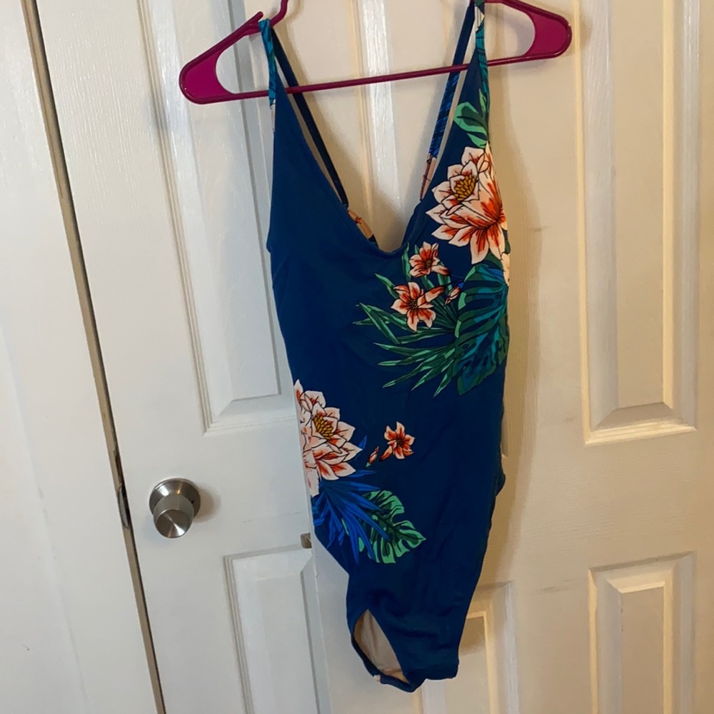 NWT Floral bathing suit